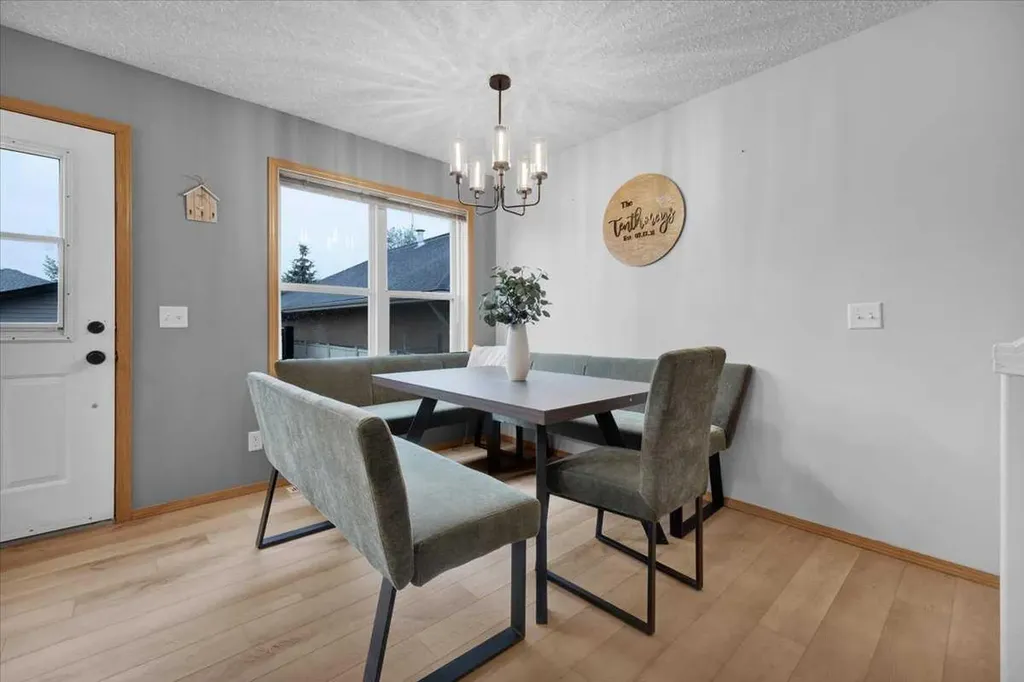 917 High Park Way NW High River AB T1V 2C7