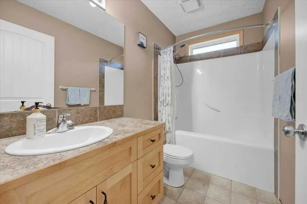 917 High Park Way NW High River AB T1V 2C7
