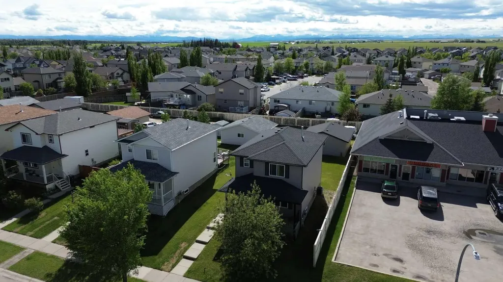 917 High Park Way NW High River AB T1V 2C7