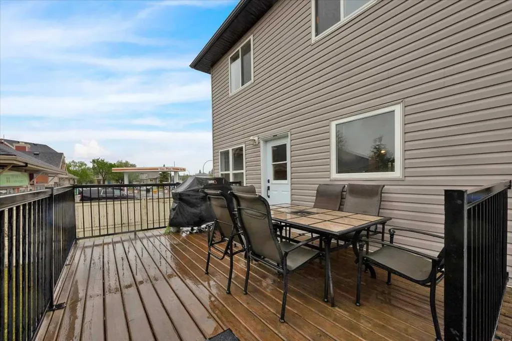 917 High Park Way NW High River AB T1V 2C7
