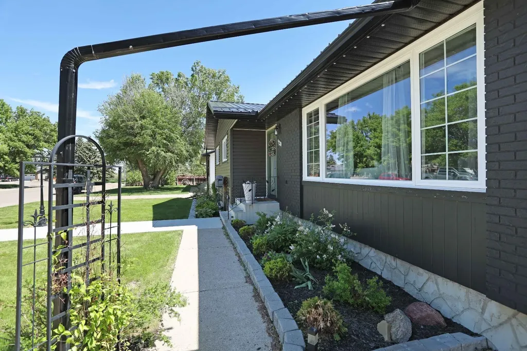 120 Ingram Park Drive E Brooks AB T1R 0J9