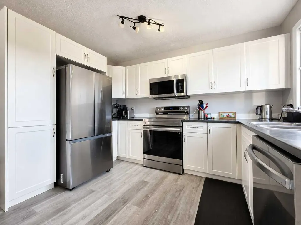 10638 Shand Avenue Grande Cache AB T0E0Y0