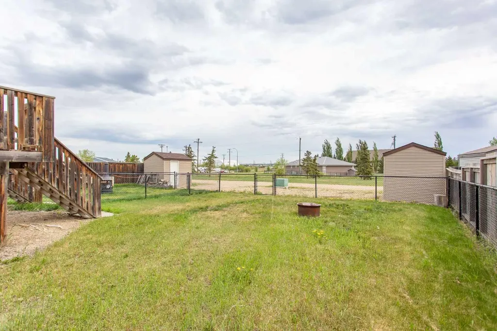 92 Iron Wolf Boulevard Lacombe AB T4L 0C7