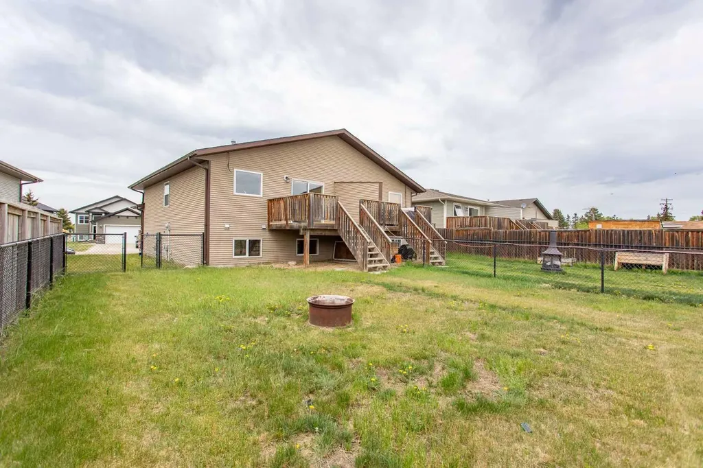 92 Iron Wolf Boulevard Lacombe AB T4L 0C7