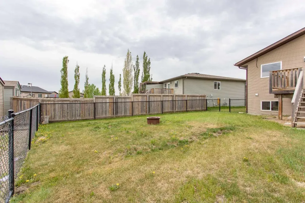 92 Iron Wolf Boulevard Lacombe AB T4L 0C7