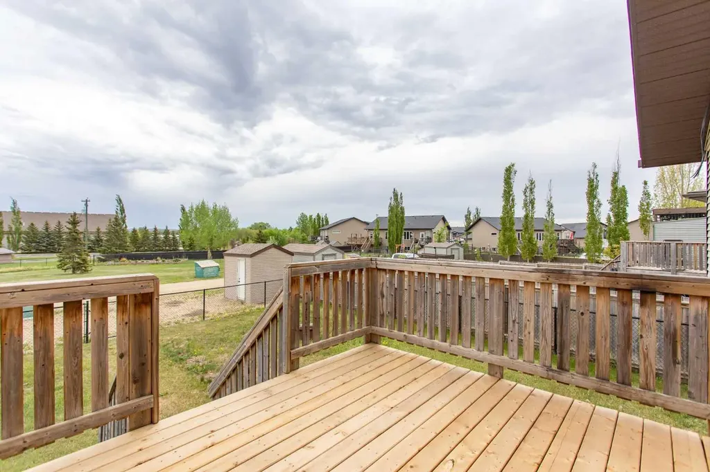 92 Iron Wolf Boulevard Lacombe AB T4L 0C7