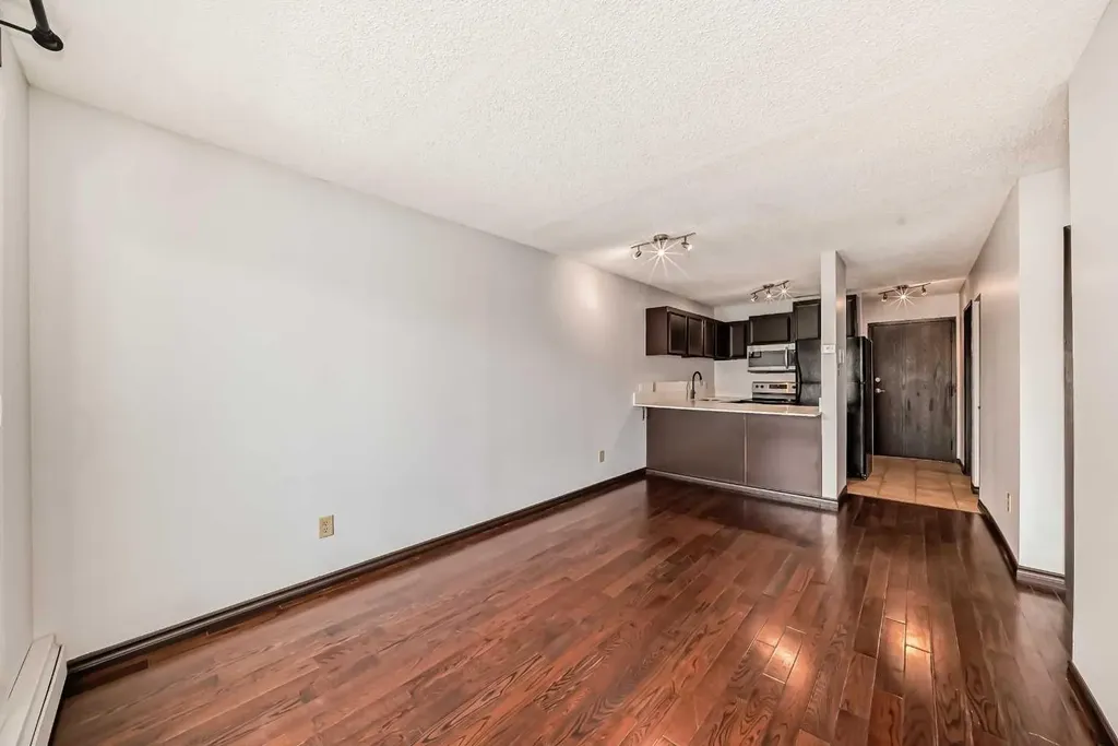 1613 11 Avenue SW Calgary AB T3C 0N3