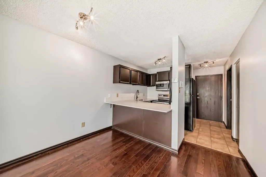 1613 11 Avenue SW Calgary AB T3C 0N3
