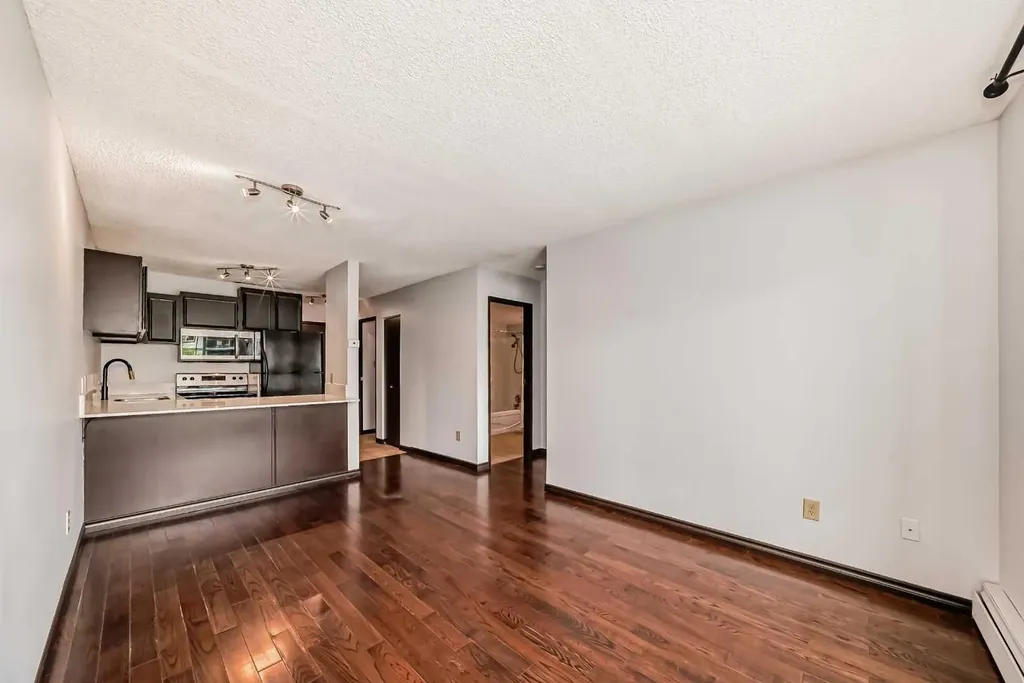 1613 11 Avenue SW Calgary AB T3C 0N3