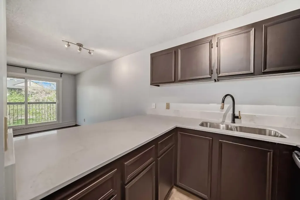 1613 11 Avenue SW Calgary AB T3C 0N3