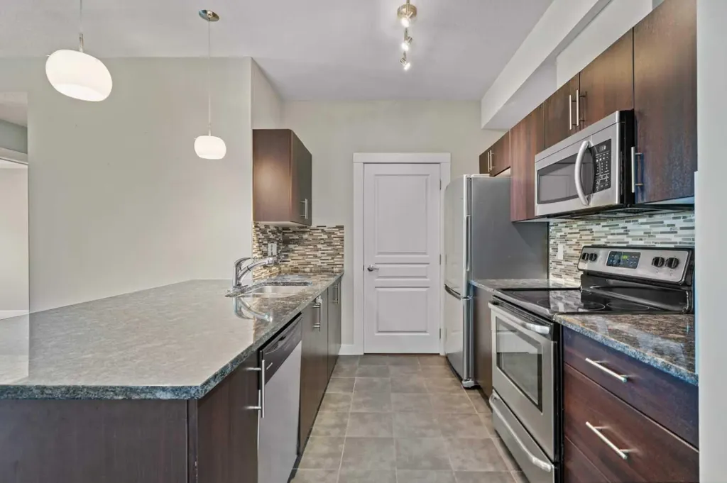 2300 Evanston Square NW Calgary AB T3P 0G8