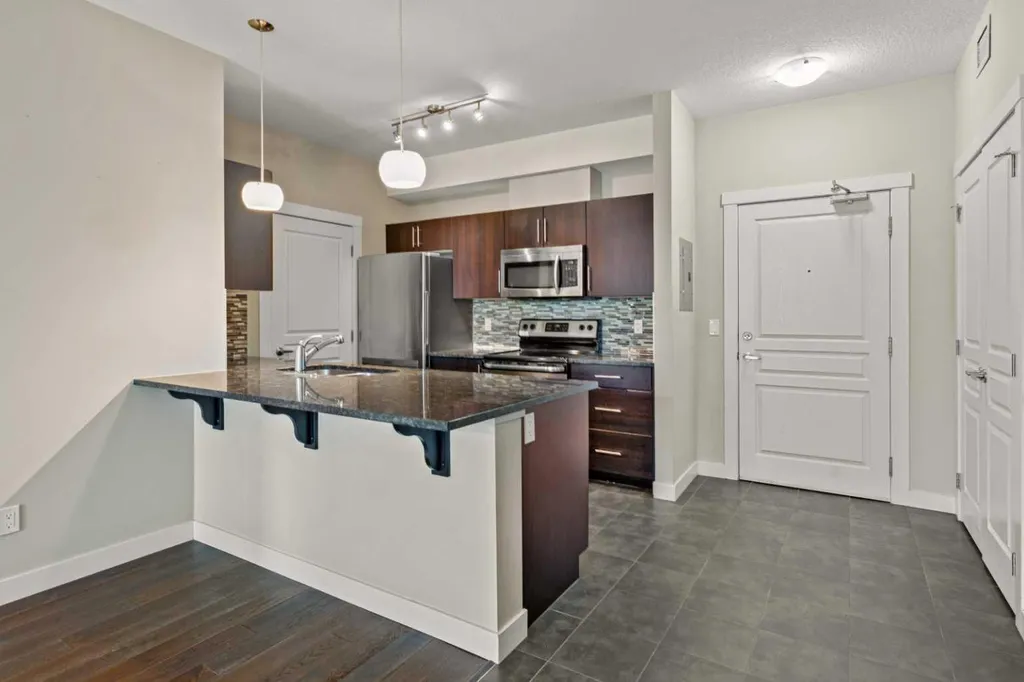 2300 Evanston Square NW Calgary AB T3P 0G8