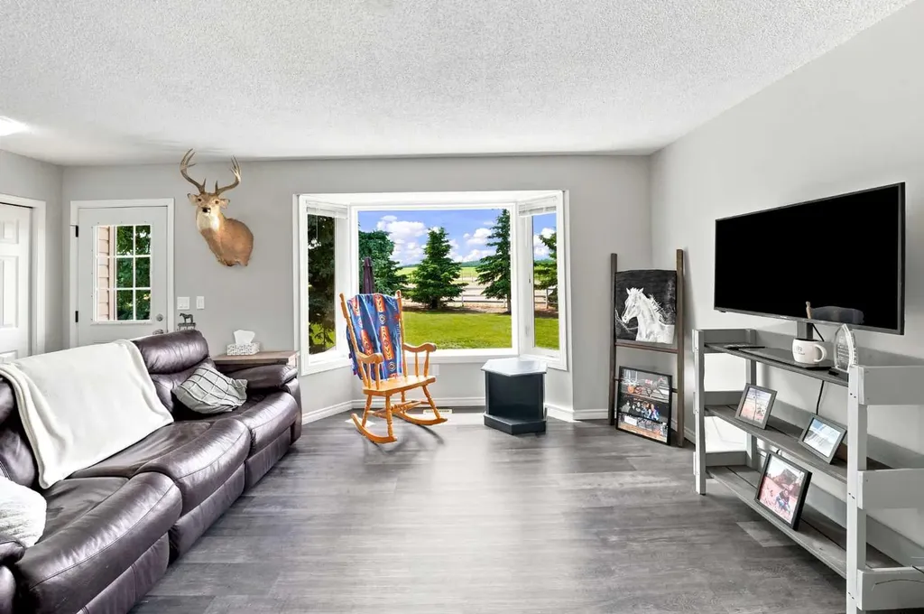 36142A Highway 2 Service Road S Rural Red Deer County AB T4G 1T8