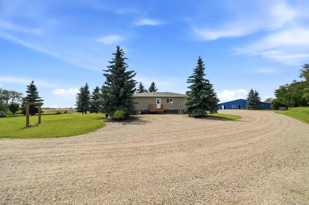 36142A Highway 2 Service Road S Rural Red Deer County AB T4G 1T8