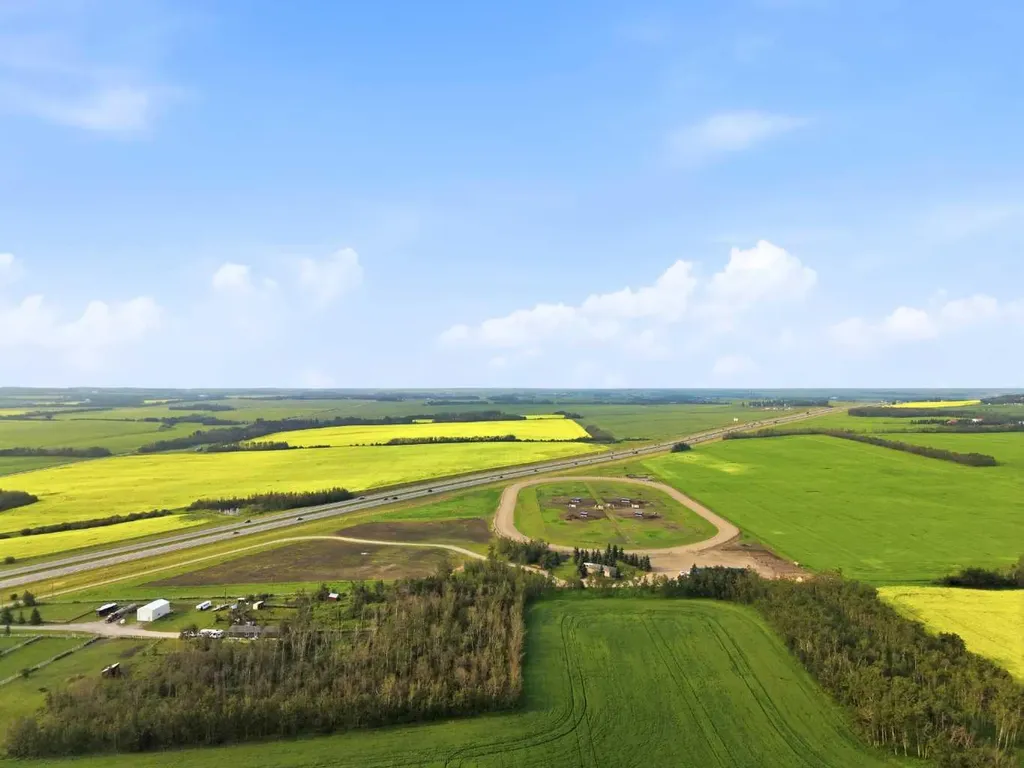 36142A Highway 2 Service Road S Rural Red Deer County AB T4G 1T8