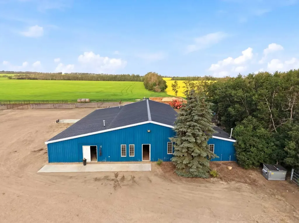 36142A Highway 2 Service Road S Rural Red Deer County AB T4G 1T8
