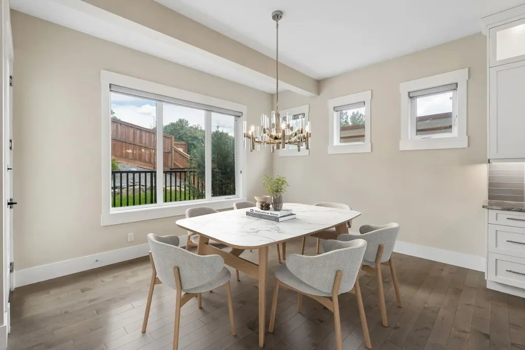 1012 17 Street NW Calgary AB T2N 2E4
