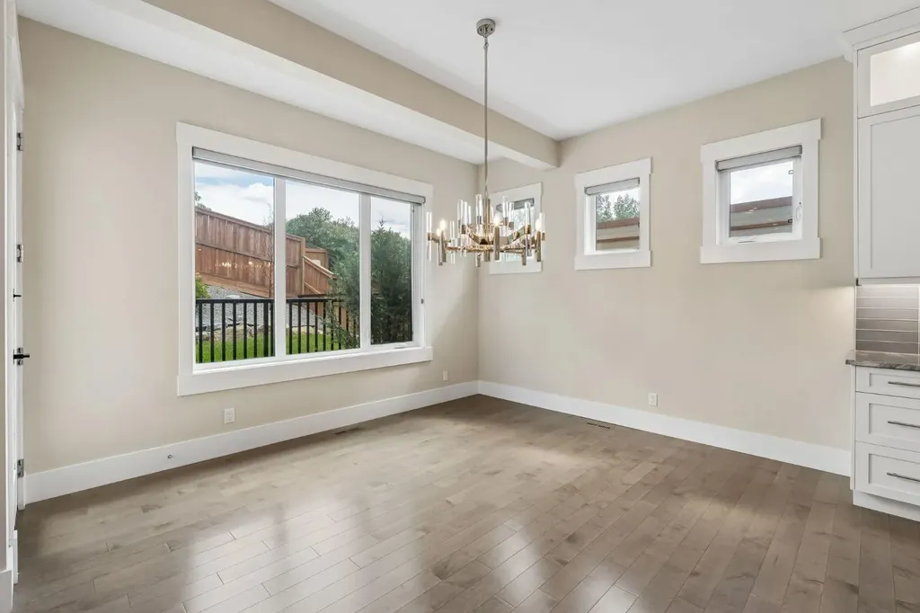 1012 17 Street NW Calgary AB T2N 2E4