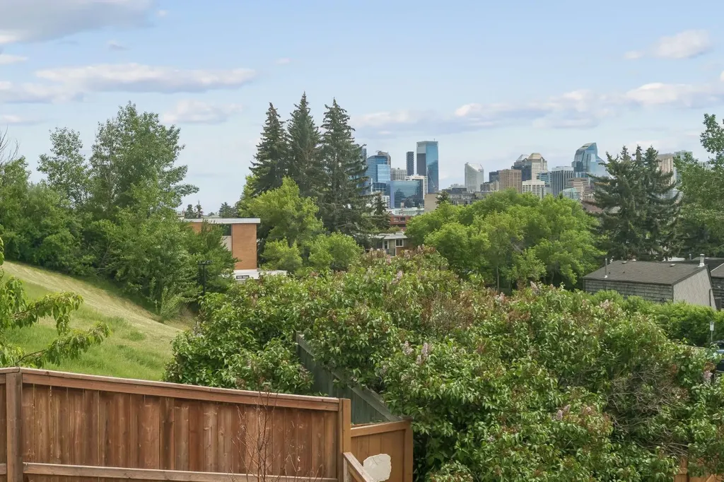 1012 17 Street NW Calgary AB T2N 2E4