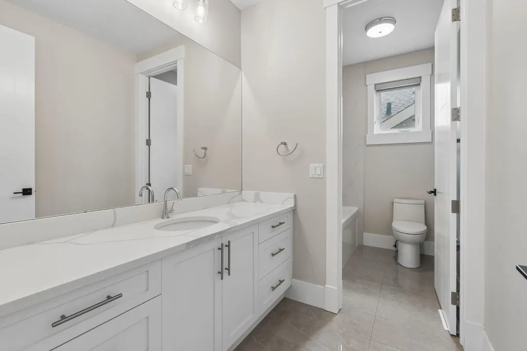1012 17 Street NW Calgary AB T2N 2E4
