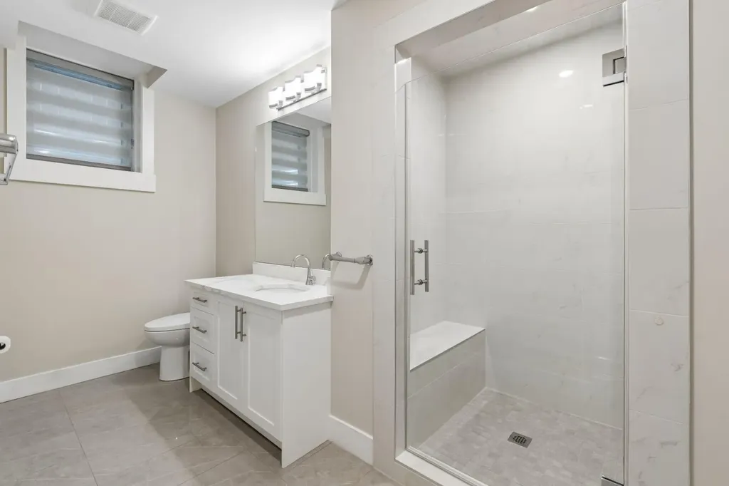 1012 17 Street NW Calgary AB T2N 2E4