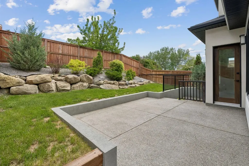 1012 17 Street NW Calgary AB T2N 2E4