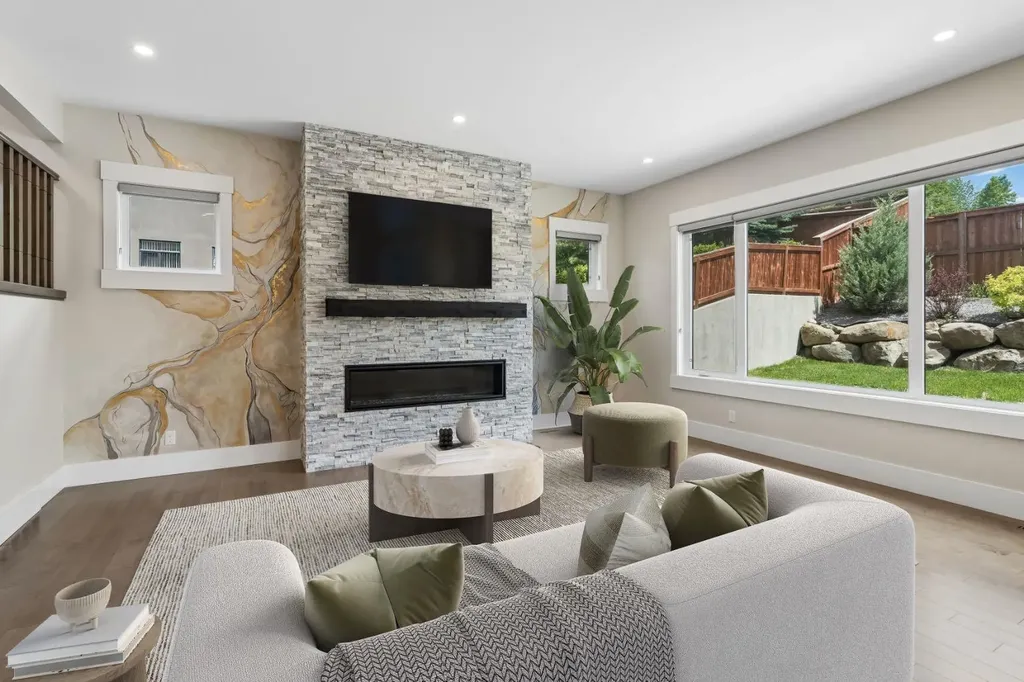 1012 17 Street NW Calgary AB T2N 2E4