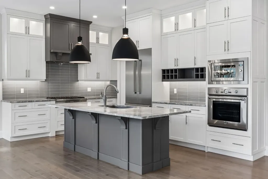 1012 17 Street NW Calgary AB T2N 2E4