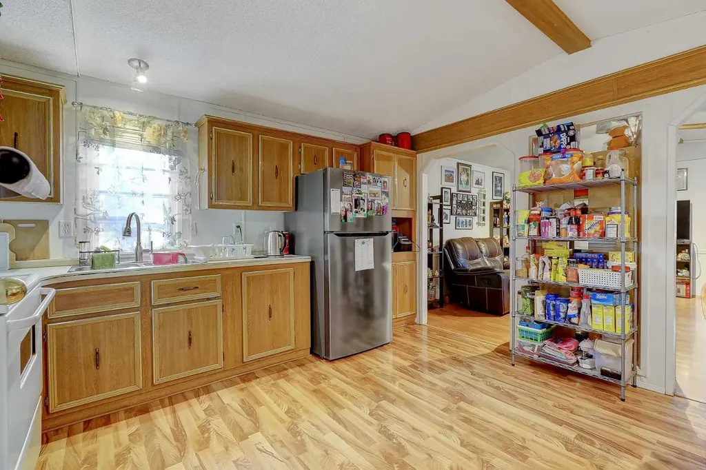 10115 99 Avenue Bezanson AB T0H0G0