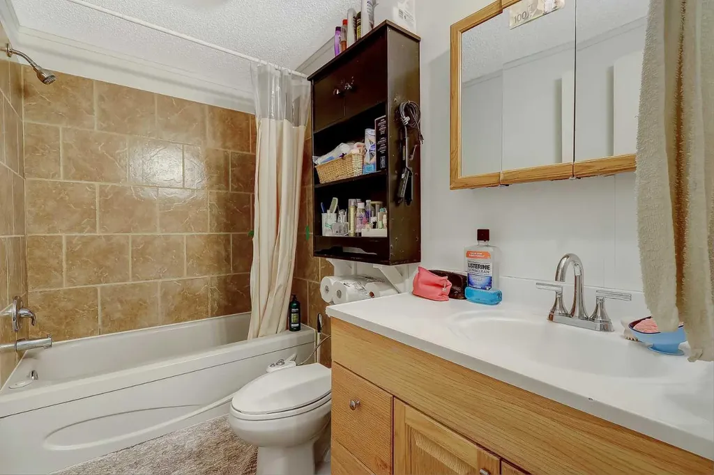10115 99 Avenue Bezanson AB T0H0G0