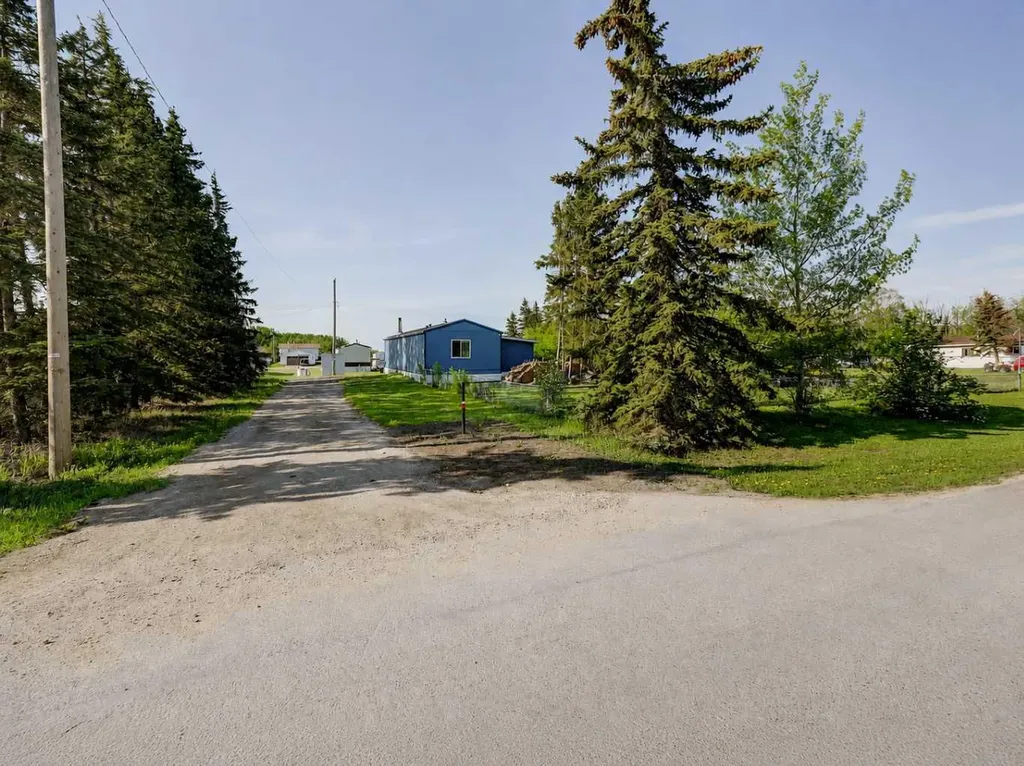 10115 99 Avenue Bezanson AB T0H0G0