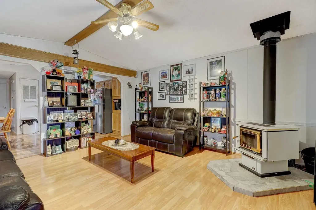 10115 99 Avenue Bezanson AB T0H0G0