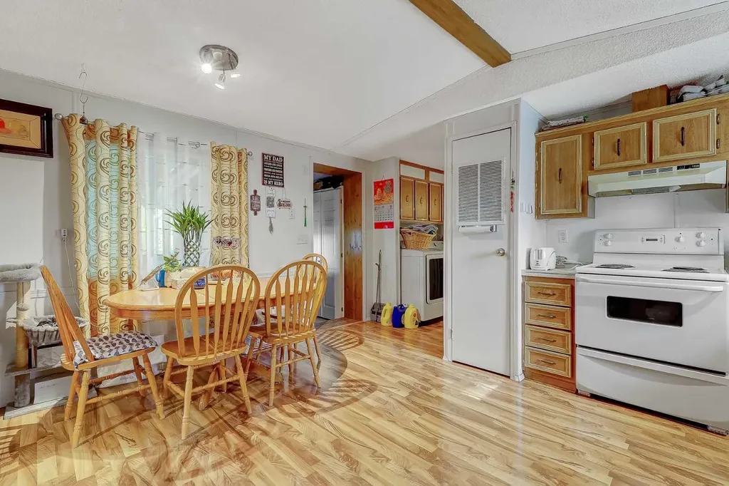 10115 99 Avenue Bezanson AB T0H0G0