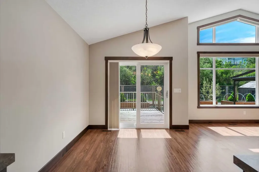 289 Riverwood Crescent Diamond Valley AB T0L 0H0