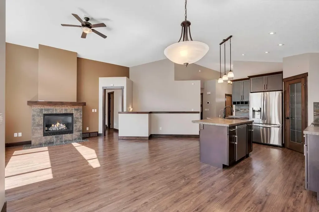 289 Riverwood Crescent Diamond Valley AB T0L 0H0