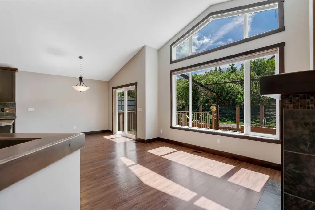 289 Riverwood Crescent Diamond Valley AB T0L 0H0