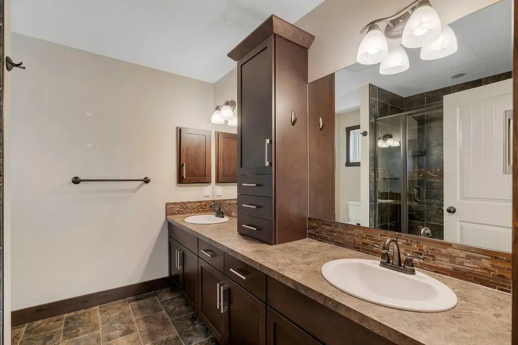 289 Riverwood Crescent Diamond Valley AB T0L 0H0