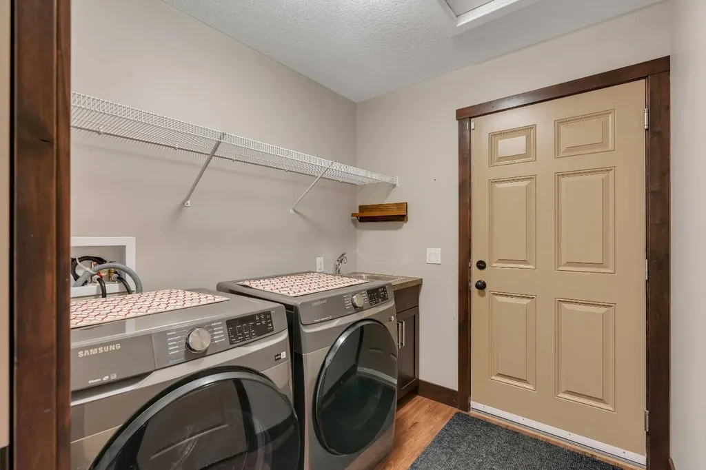 289 Riverwood Crescent Diamond Valley AB T0L 0H0