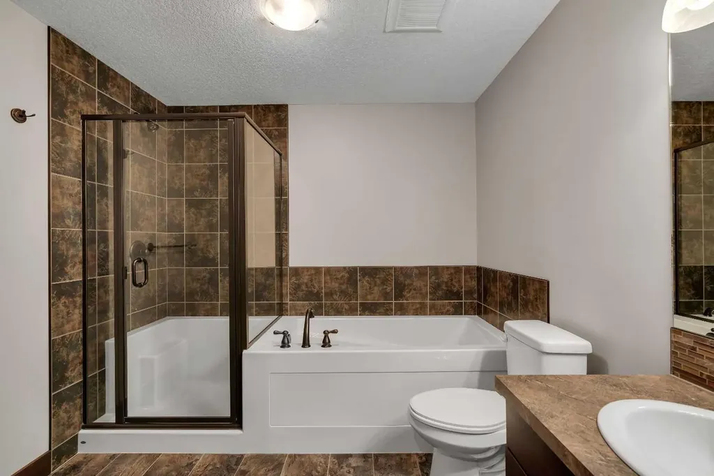 289 Riverwood Crescent Diamond Valley AB T0L 0H0