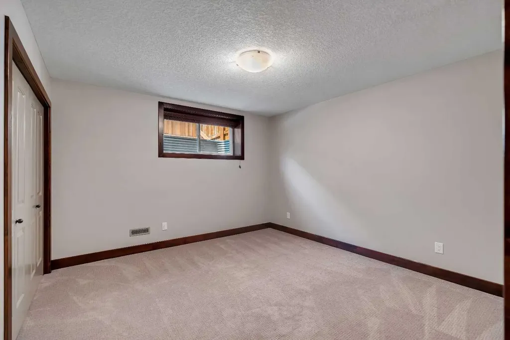 289 Riverwood Crescent Diamond Valley AB T0L 0H0
