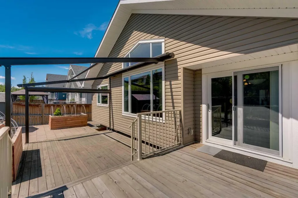 289 Riverwood Crescent Diamond Valley AB T0L 0H0