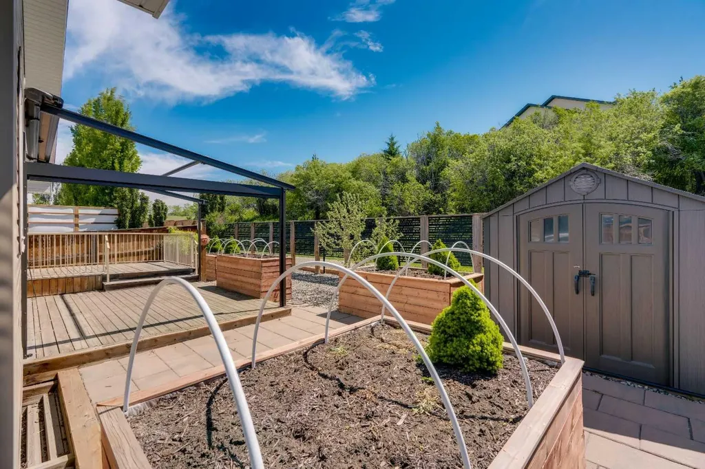 289 Riverwood Crescent Diamond Valley AB T0L 0H0