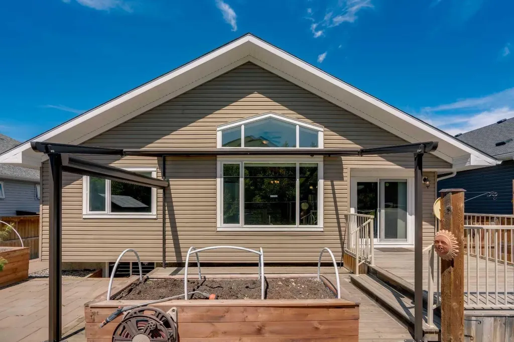 289 Riverwood Crescent Diamond Valley AB T0L 0H0
