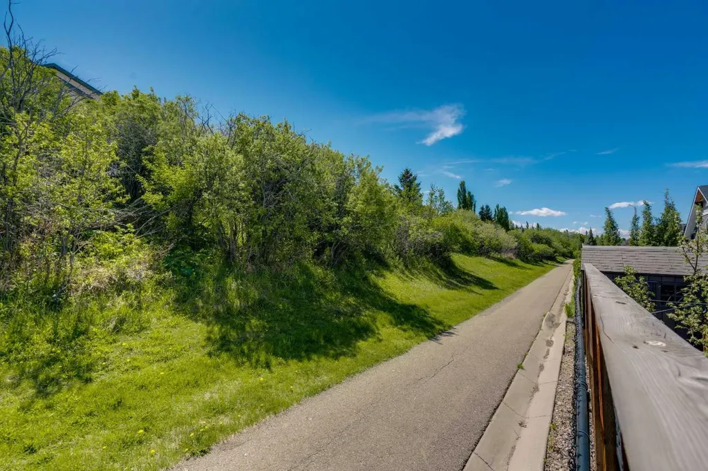 289 Riverwood Crescent Diamond Valley AB T0L 0H0