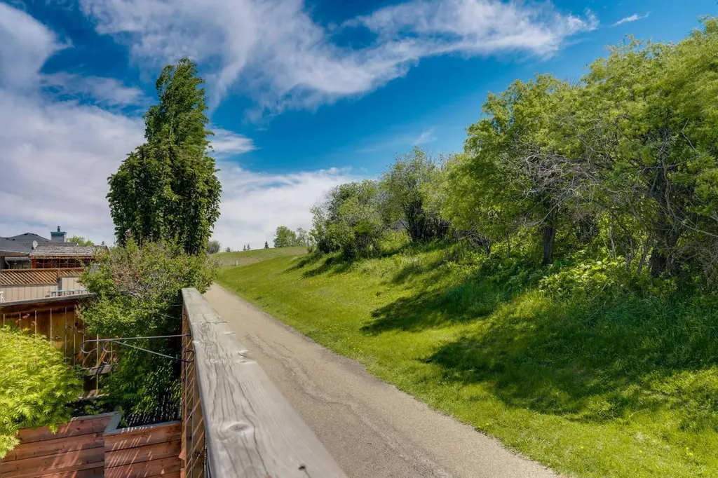289 Riverwood Crescent Diamond Valley AB T0L 0H0