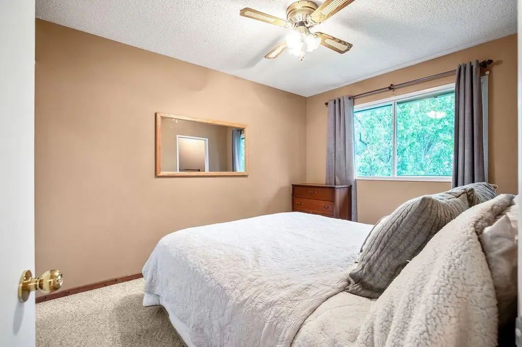 2412 17 Street Nanton AB T0L1R0