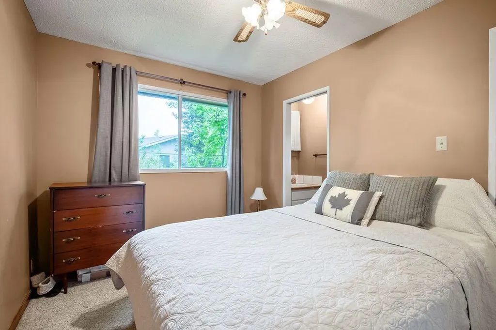 2412 17 Street Nanton AB T0L1R0