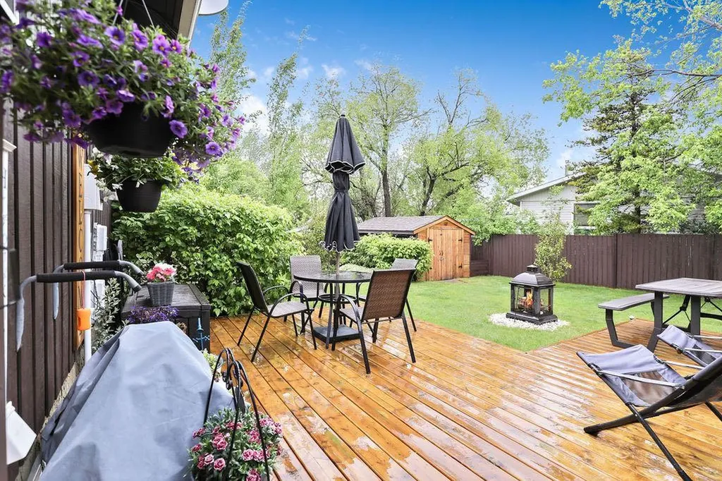 2412 17 Street Nanton AB T0L1R0