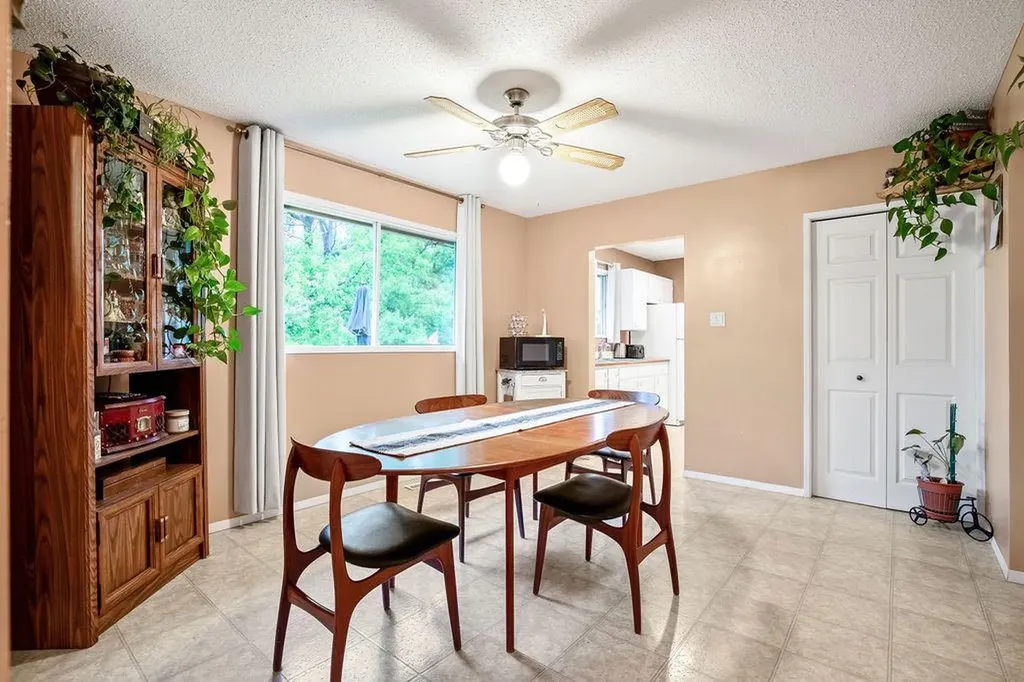 2412 17 Street Nanton AB T0L1R0