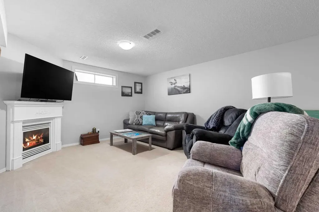 7701 106a Street Grande Prairie AB T8W 2H8